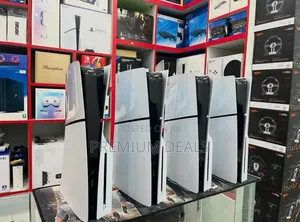 New Clean Units Ps5 Slim 1tb With Original Controllers.