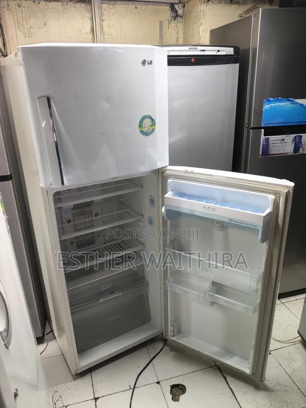 Lg White Well Maintained Fridge - thumbnail 2