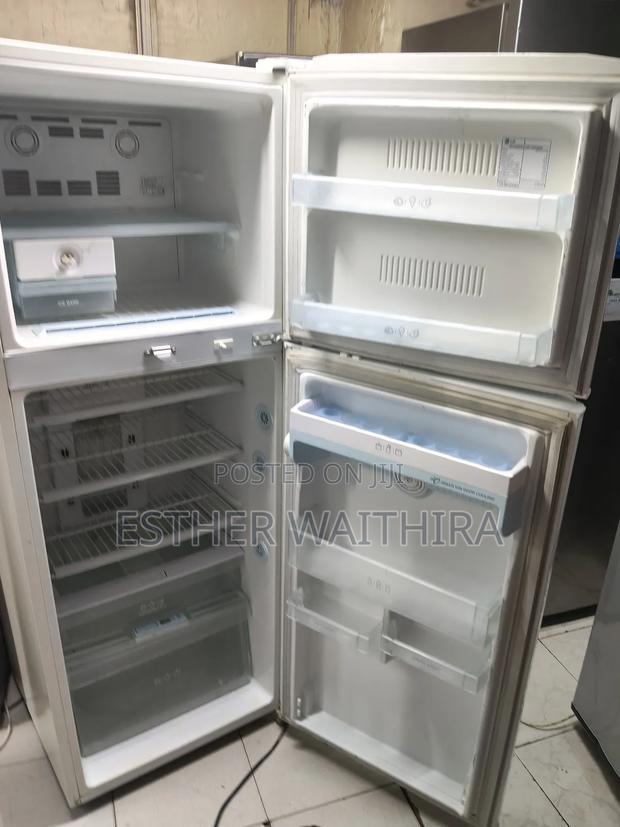 Lg White Well Maintained Fridge - thumbnail 3
