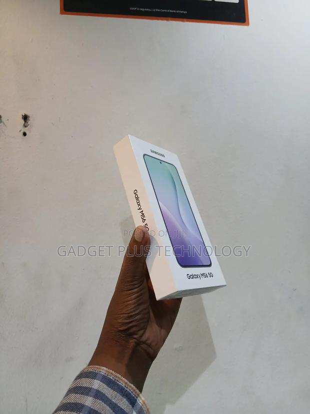 New Samsung Galaxy M56 256 GB Black - thumbnail 4