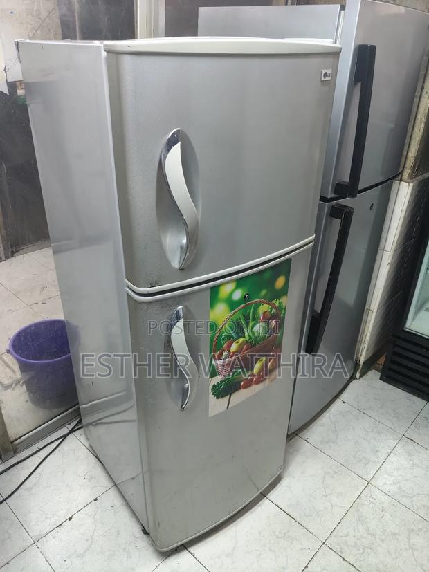 Lg Refrigerator Well Maintained