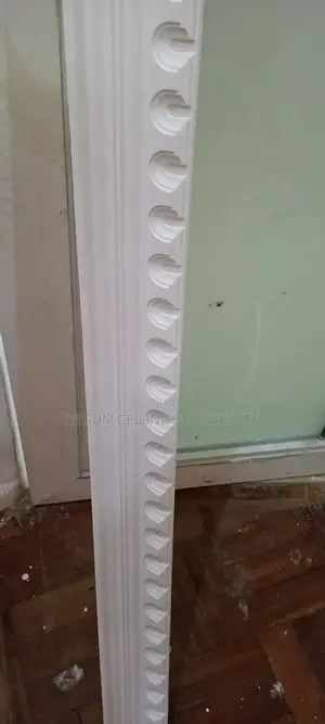 Pu Cornices
