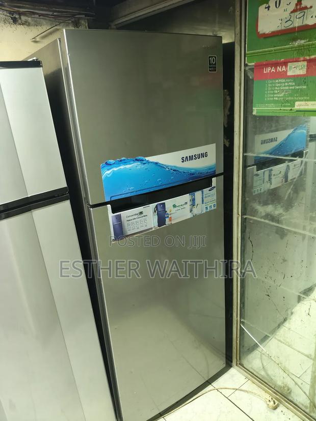 Commercial Sumsung Refrigerator - thumbnail 4