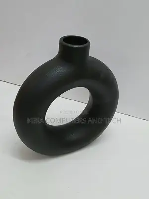 Doughnut-Shape Flower Vase