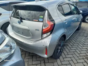 Toyota Aqua 2019 Silver