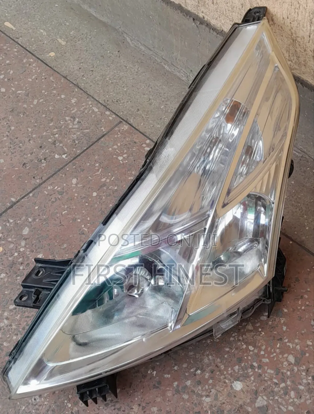 Nissan Teana Non Xenon Headlight 2010/2011 Model