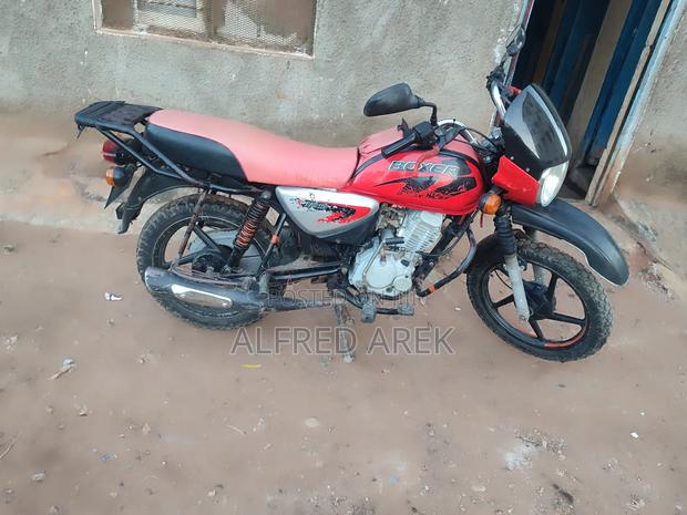 Bajaj Boxer 125 2022 Red - thumbnail 2