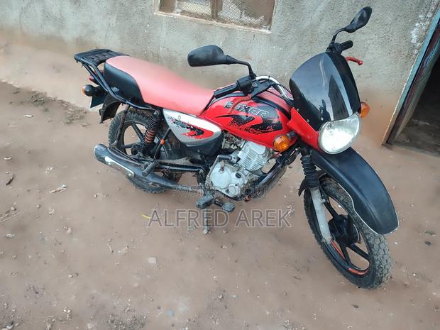 Bajaj Boxer 125 2022 Red - thumbnail 3