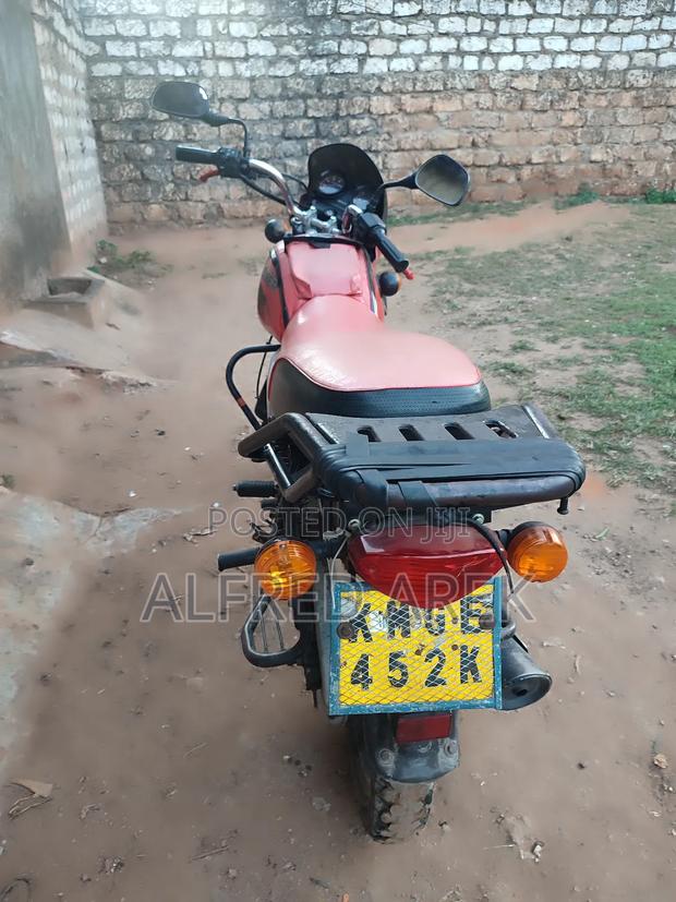 Bajaj Boxer 125 2022 Red - thumbnail 6