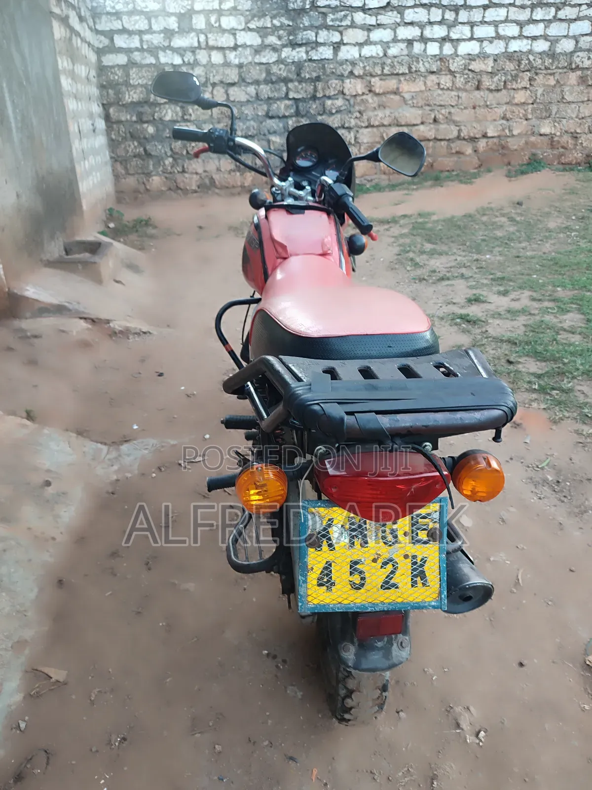 Bajaj Boxer 125 2022 Red