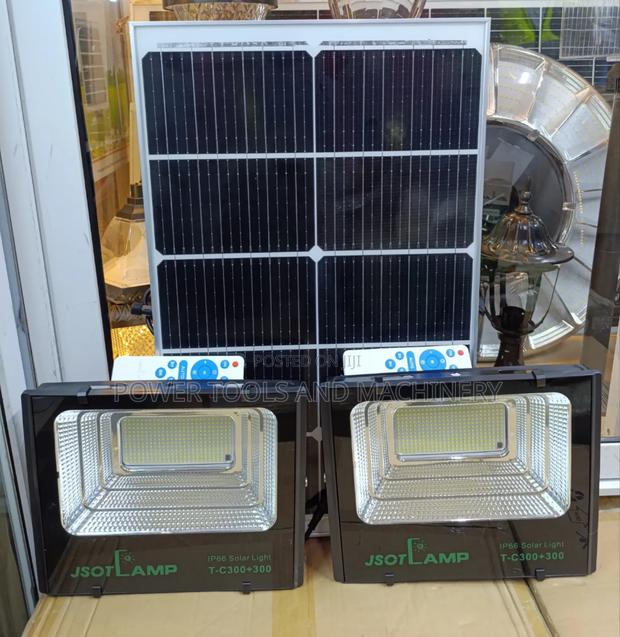 *2in1 300w+300w Solar Floodlight*