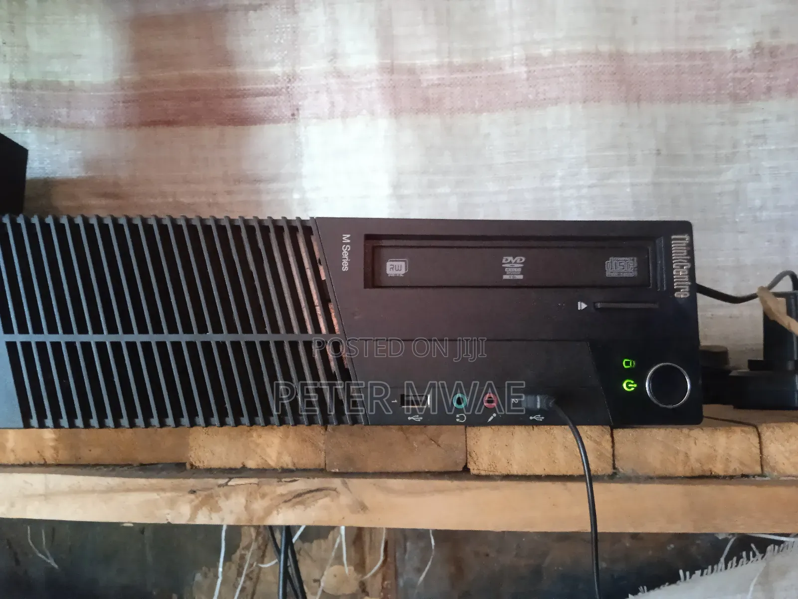 Lenovo ThinkCentre M910 4GB Intel Core I5 HDD+SSD 500GB
