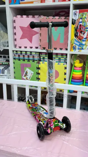 Kids Outdoor Scooter / Adjustable 3-Wheel Scooter With Led Light