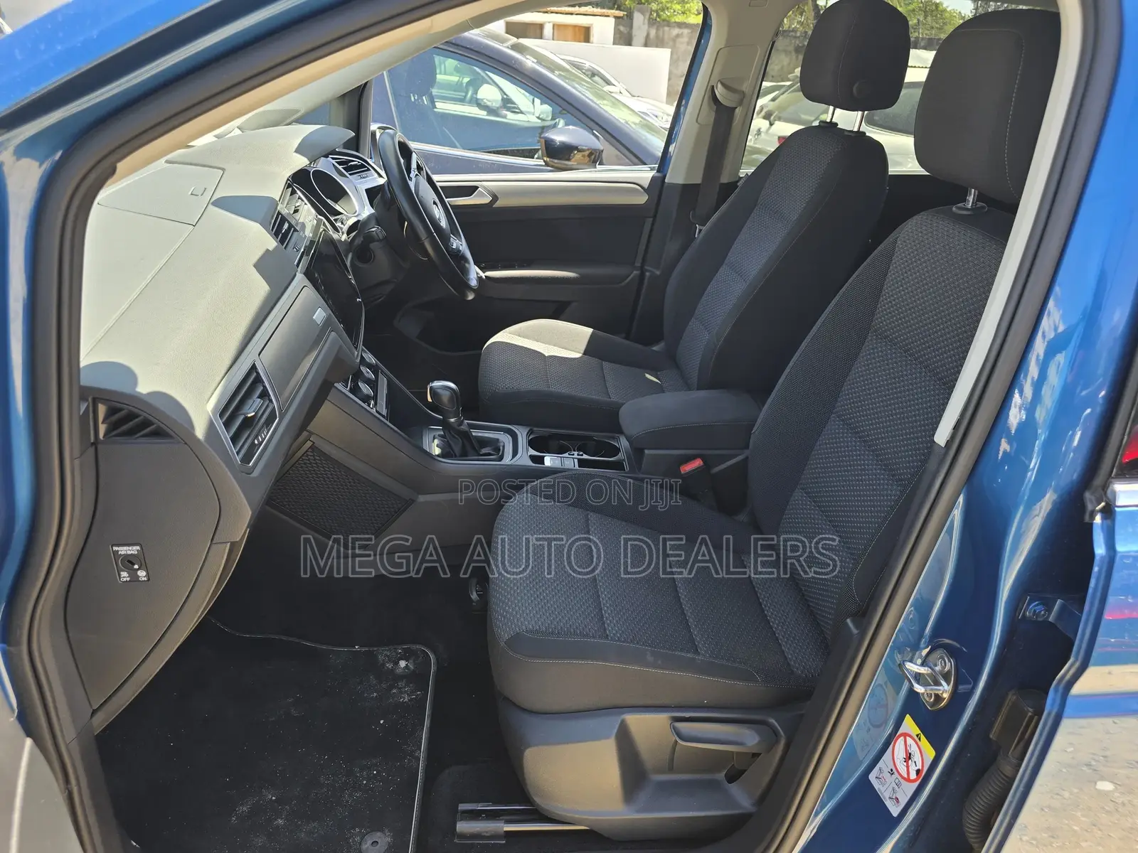 Volkswagen Touran 2018 Blue