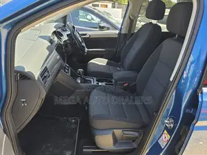 Volkswagen Touran 2018 Blue