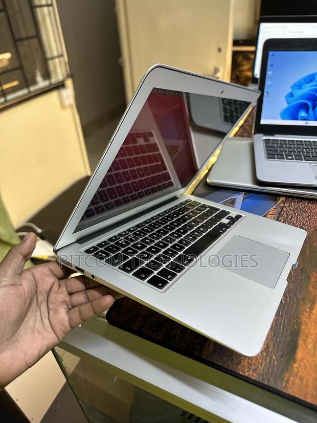 Laptop Apple MacBook Air 2017 8GB Intel Core I7 SSD 256GB - thumbnail 2