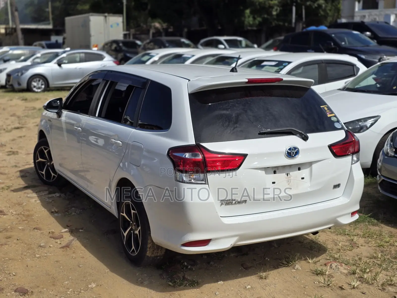 Toyota Corolla Fielder 2018 White