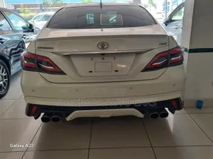 Toyota Crown 2019 White