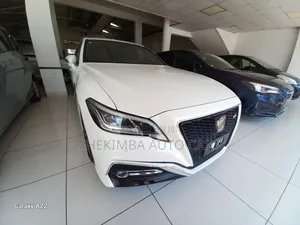 Toyota Crown 2019 White