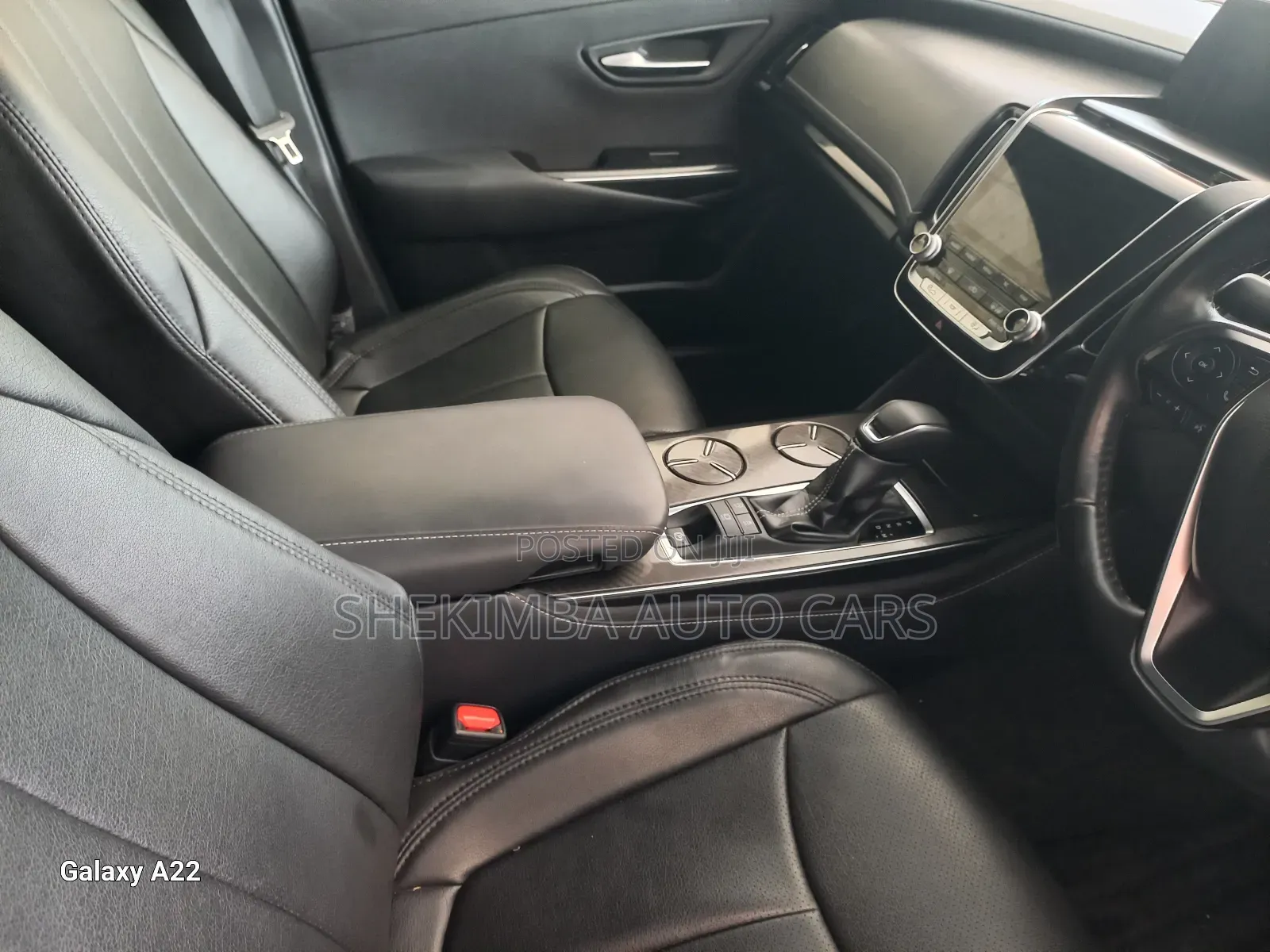 Toyota Crown 2019 White