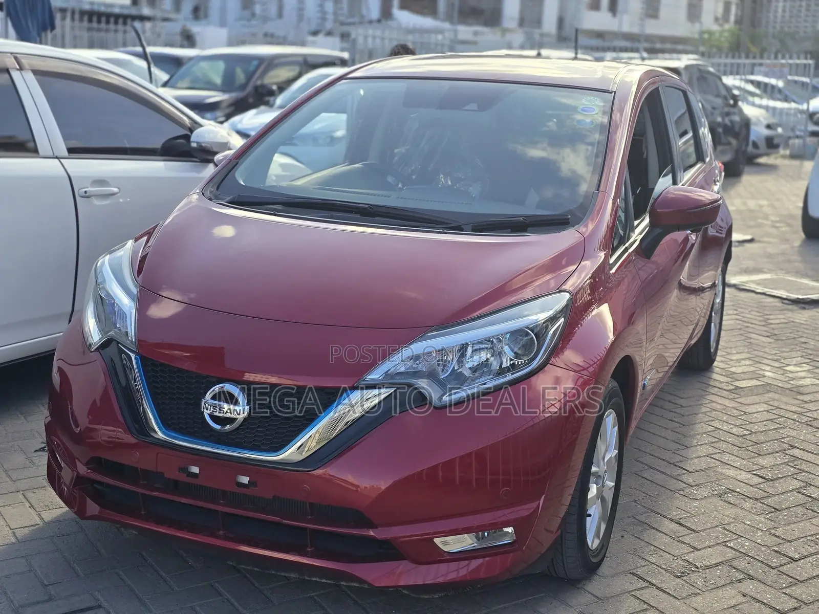 Nissan Note 2018 Red