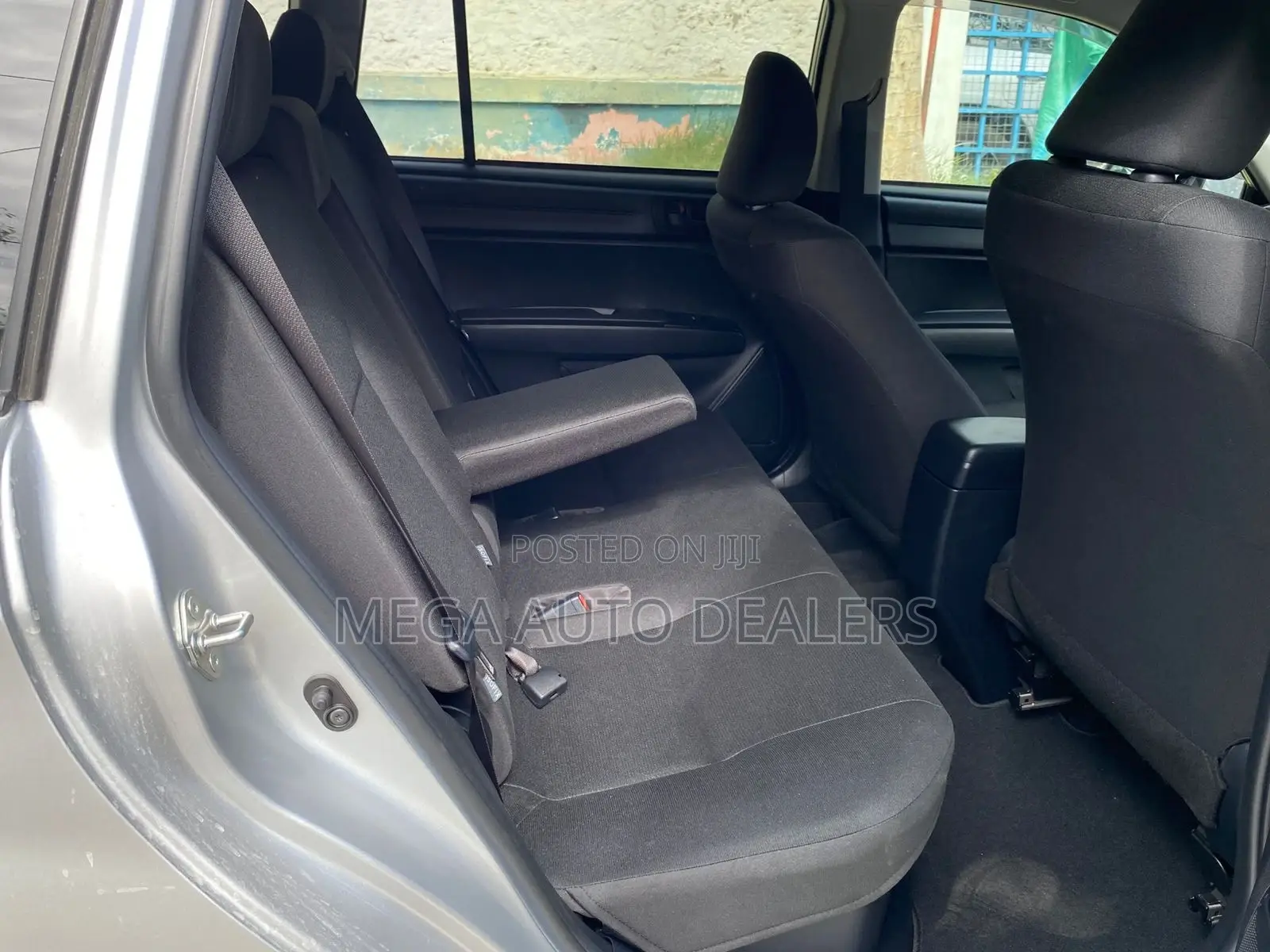 Toyota Corolla Fielder 2018 Silver