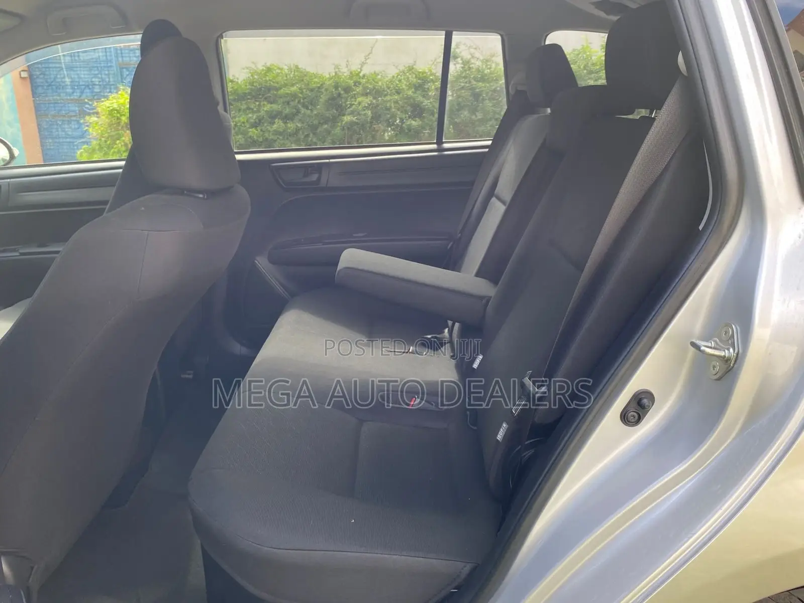 Toyota Corolla Fielder 2018 Silver