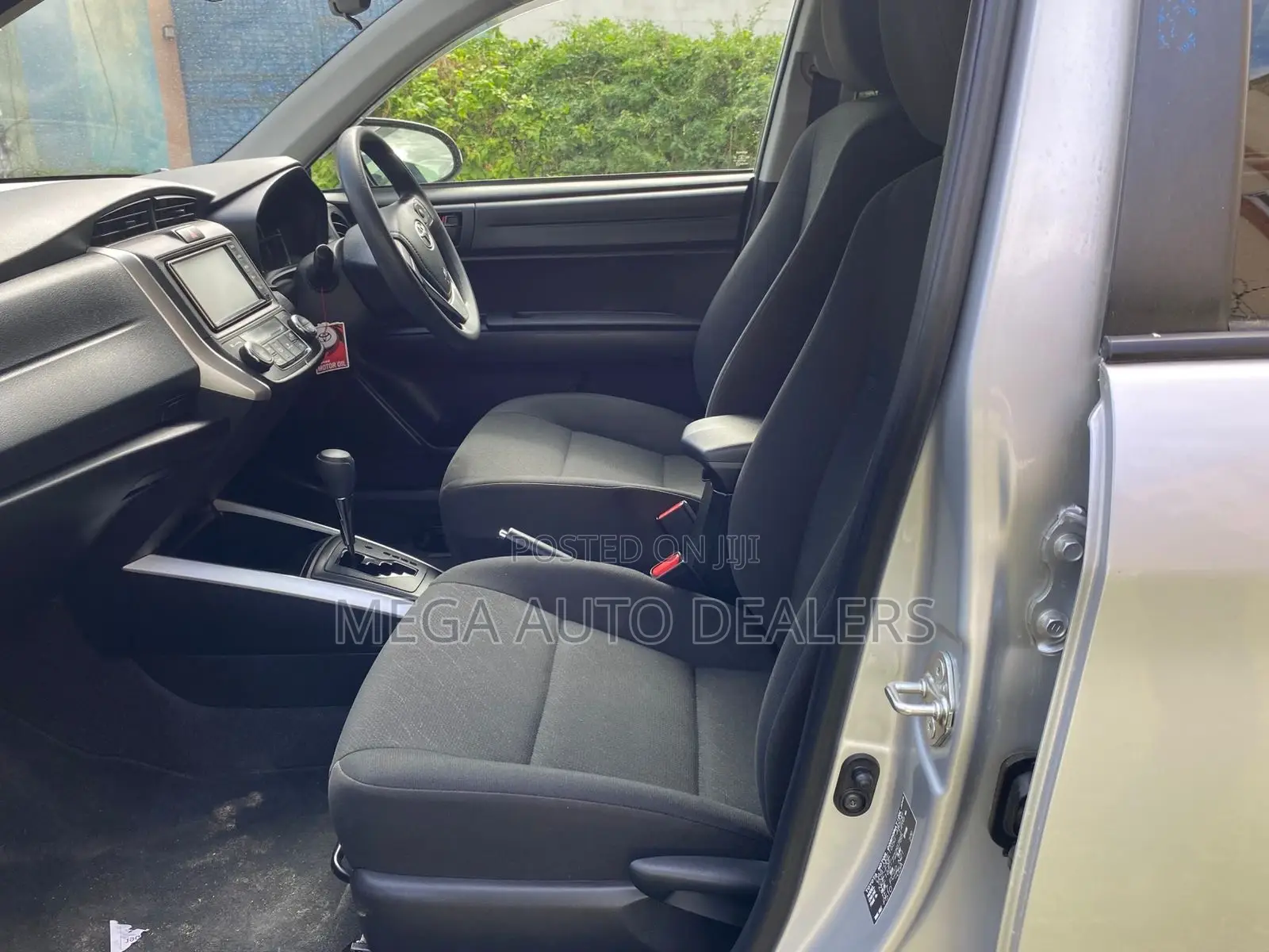 Toyota Corolla Fielder 2018 Silver