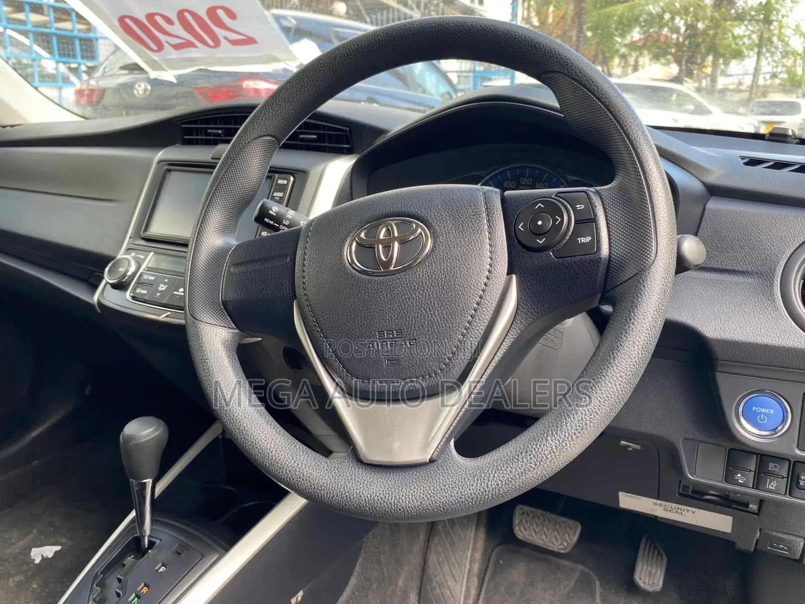 Toyota Corolla Fielder 2018 Silver