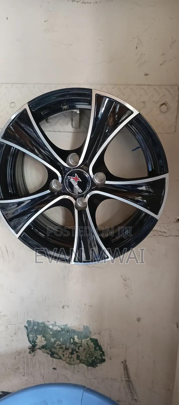 Chrome Rim Size 14 Stand 4 - main view