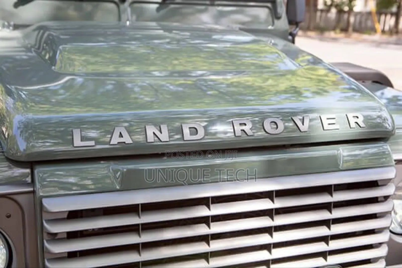 Land Rover Silver Body Emblem Badge