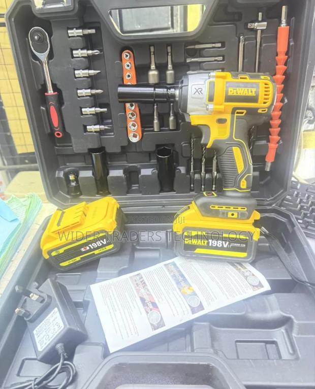 Dewalt Cordless Impact Driver Set - main view