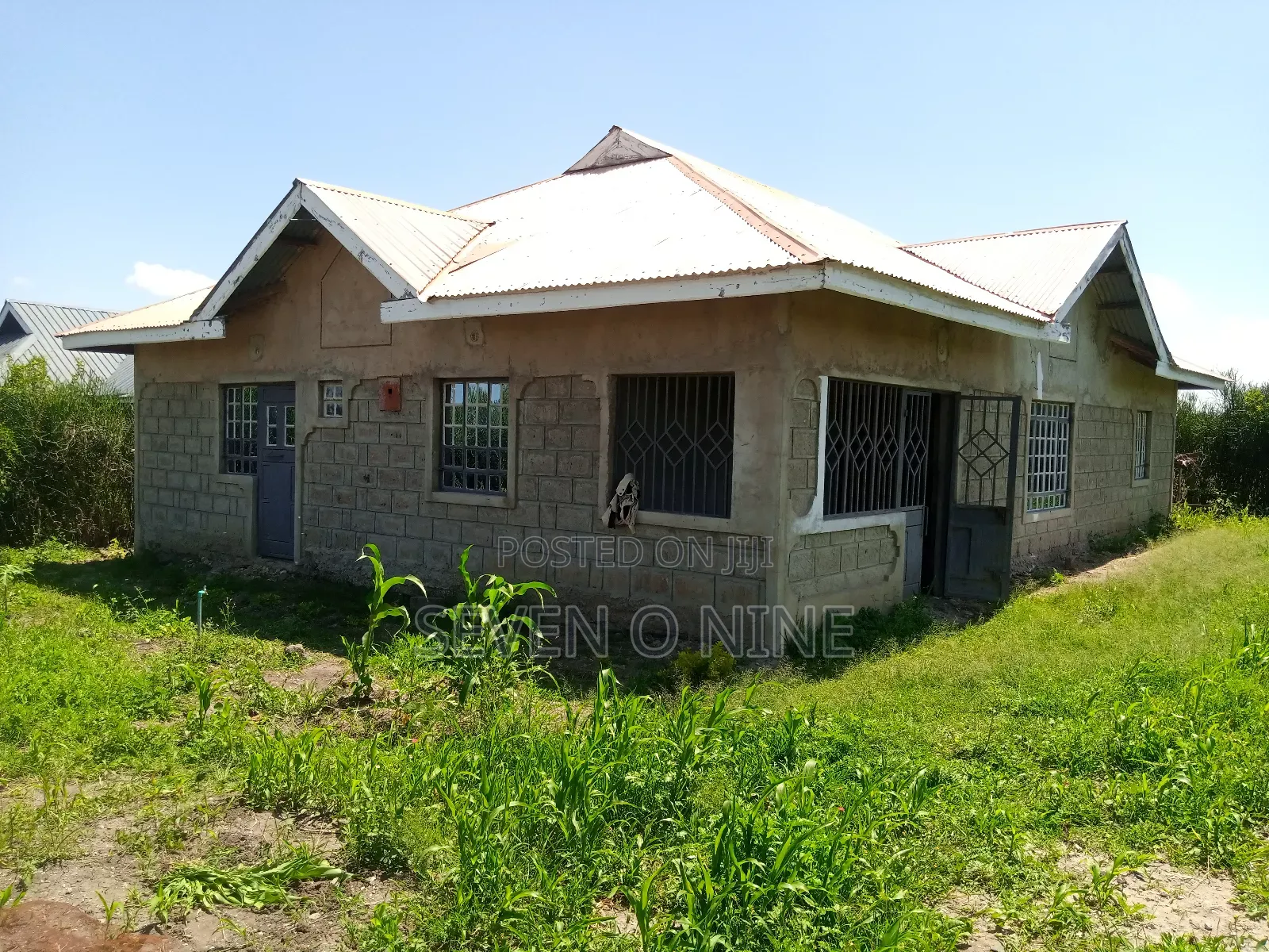 4bdrm House in Shell Petrol Station, Kamulu for sale