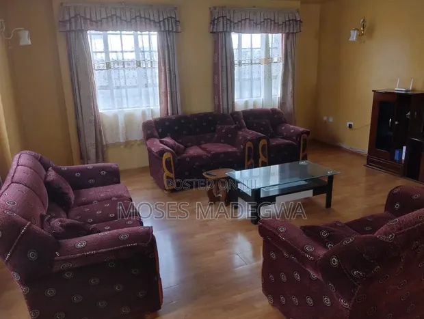 4bdrm Maisonette in Tasman, Gateway Mall Area for sale