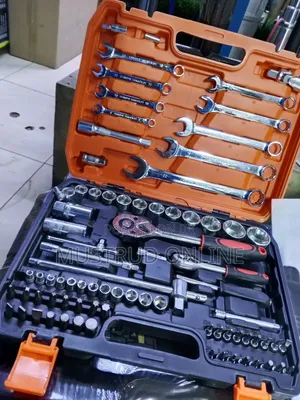 82 Pieces Socket Wrench