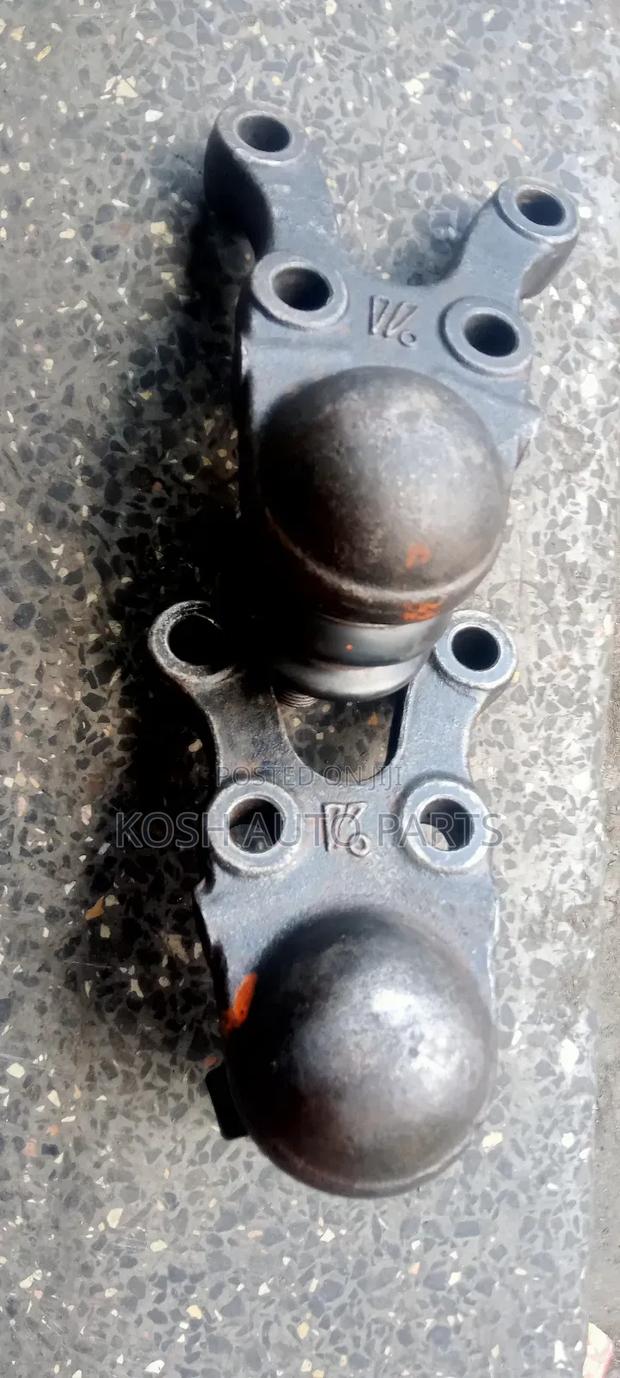 Lower Ball Joint Mitsubishi Pajero