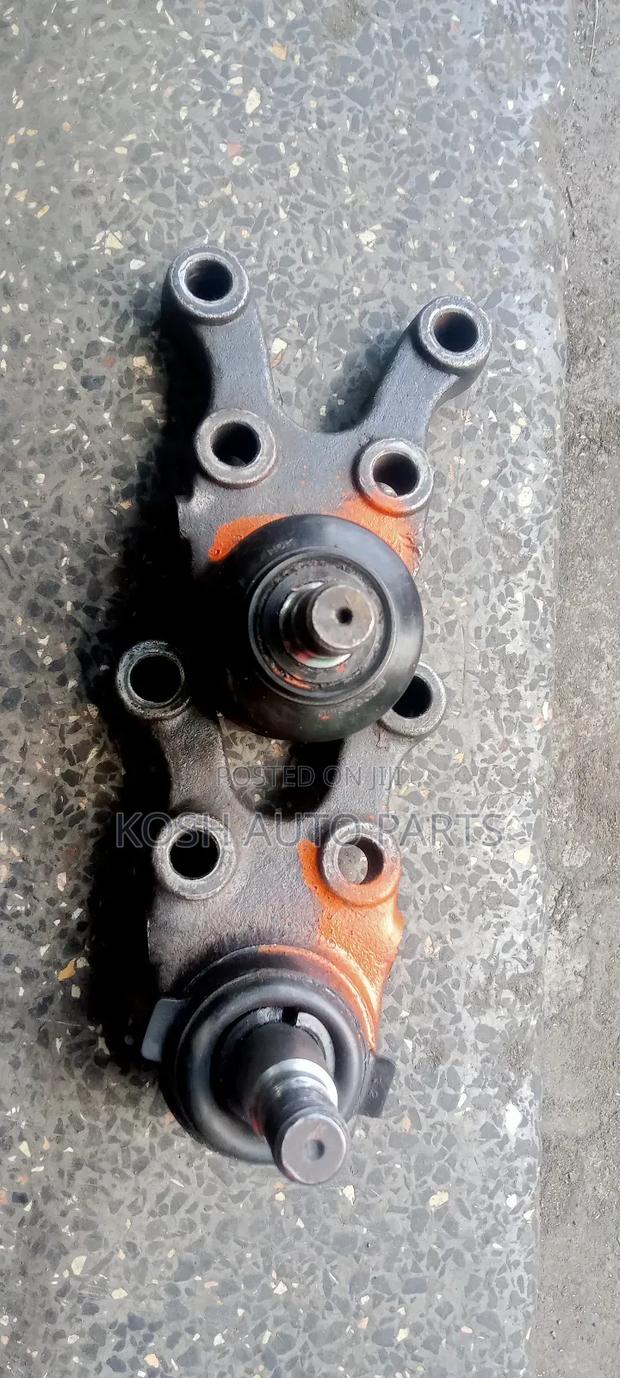 Lower Ball Joint Mitsubishi Pajero - thumbnail 2