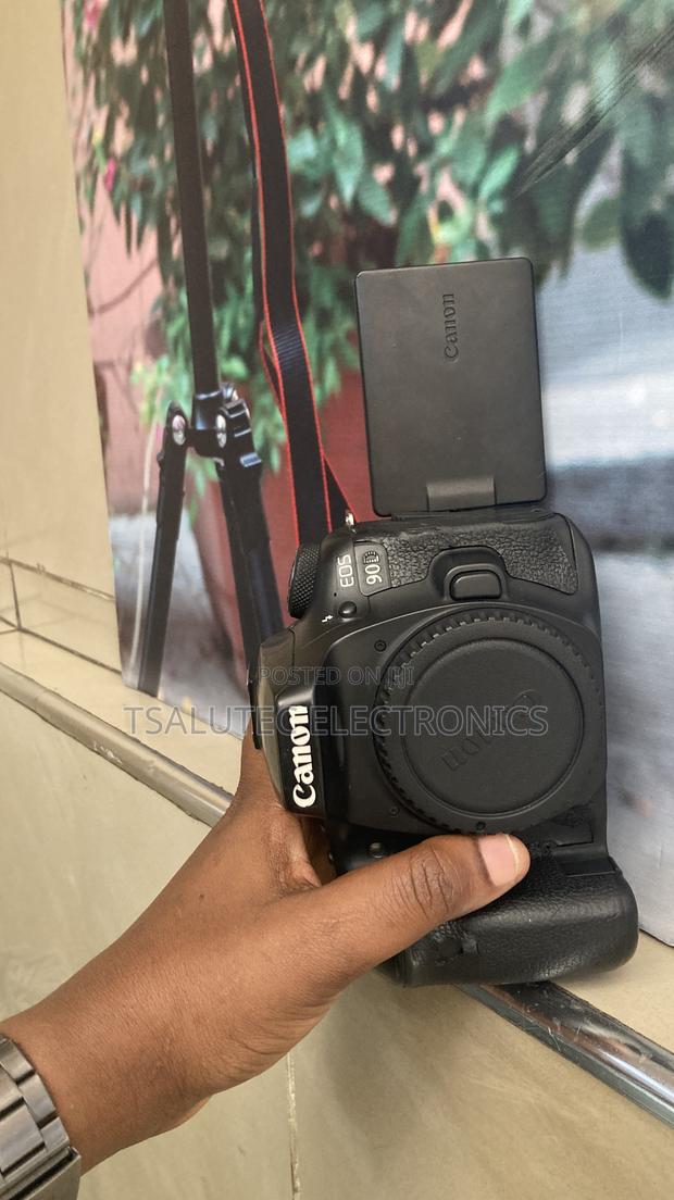 Canon Eos 90d (Body)