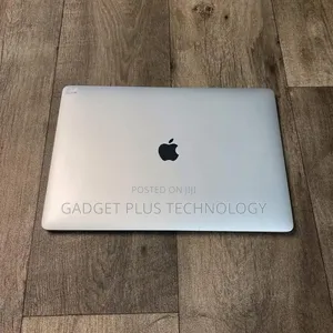 Laptop Apple MacBook Pro 2018 16GB Intel Core i7 SSD 256GB
