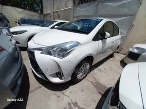 Toyota Vitz 1.0 FWD 5dr 2019 White
