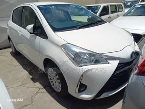 Toyota Vitz 1.0 FWD 5dr 2019 White
