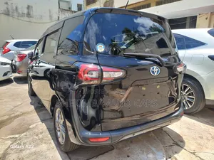 Toyota Sienta 1.5 Hybrid FWD (6-seater) 2019 Black