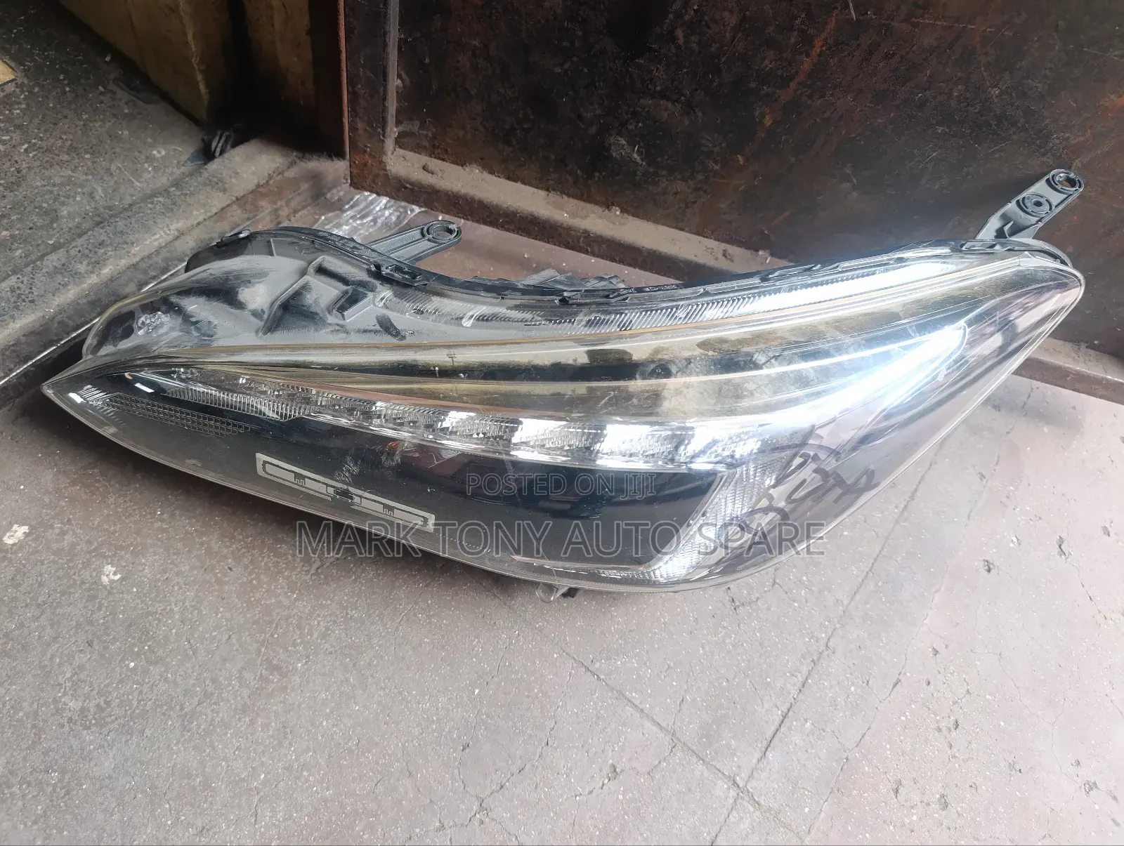 Subaru N17 Head Light Zenon Inbuilt 