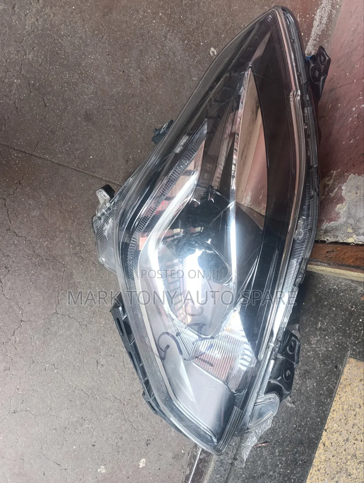 Suzuki Swift Headlight Zenon 2018