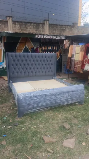 Grey Full Chester Bed