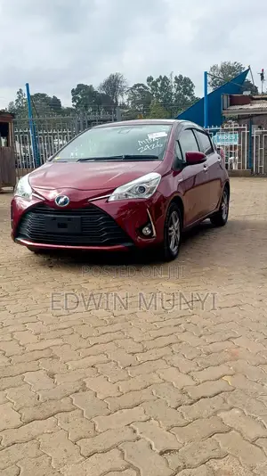 Toyota Vitz 1.0 FWD 5dr 2018 Red