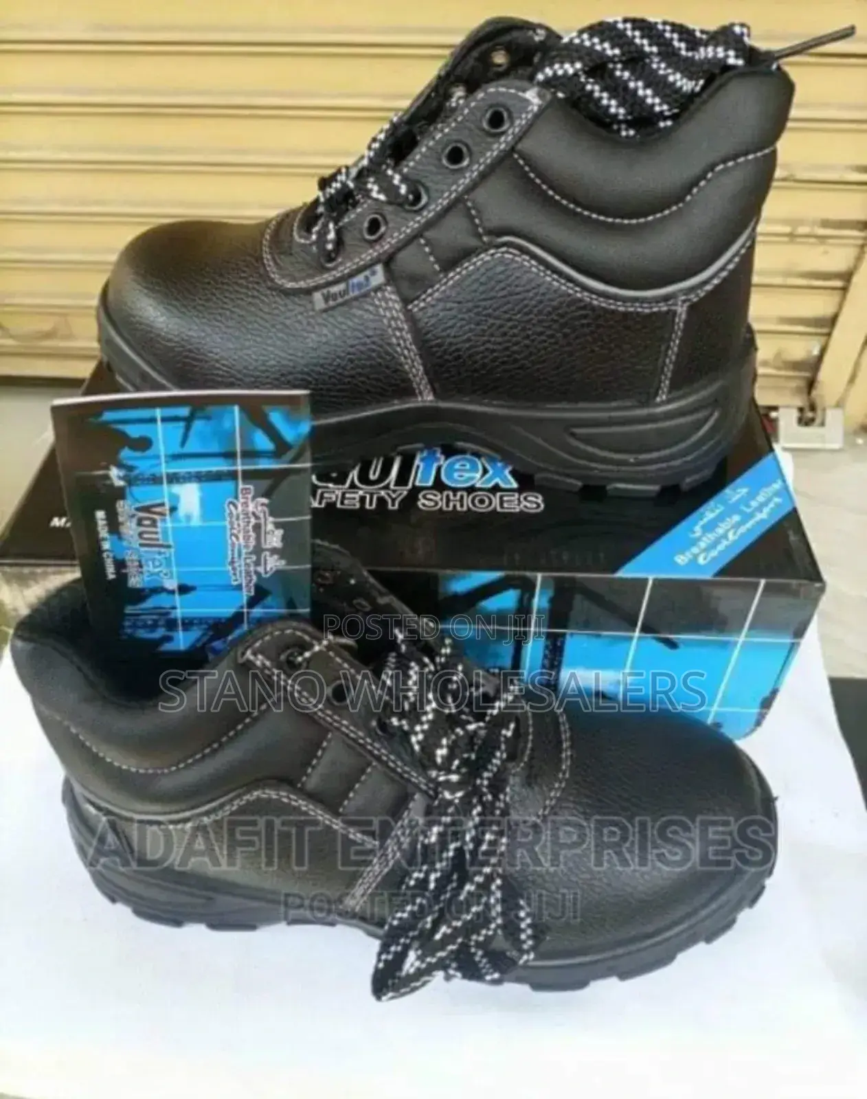All Sizes Safety Shoes. Boots