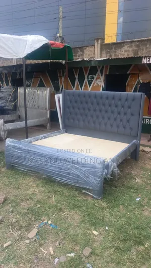 F1 Gray Chester Bed