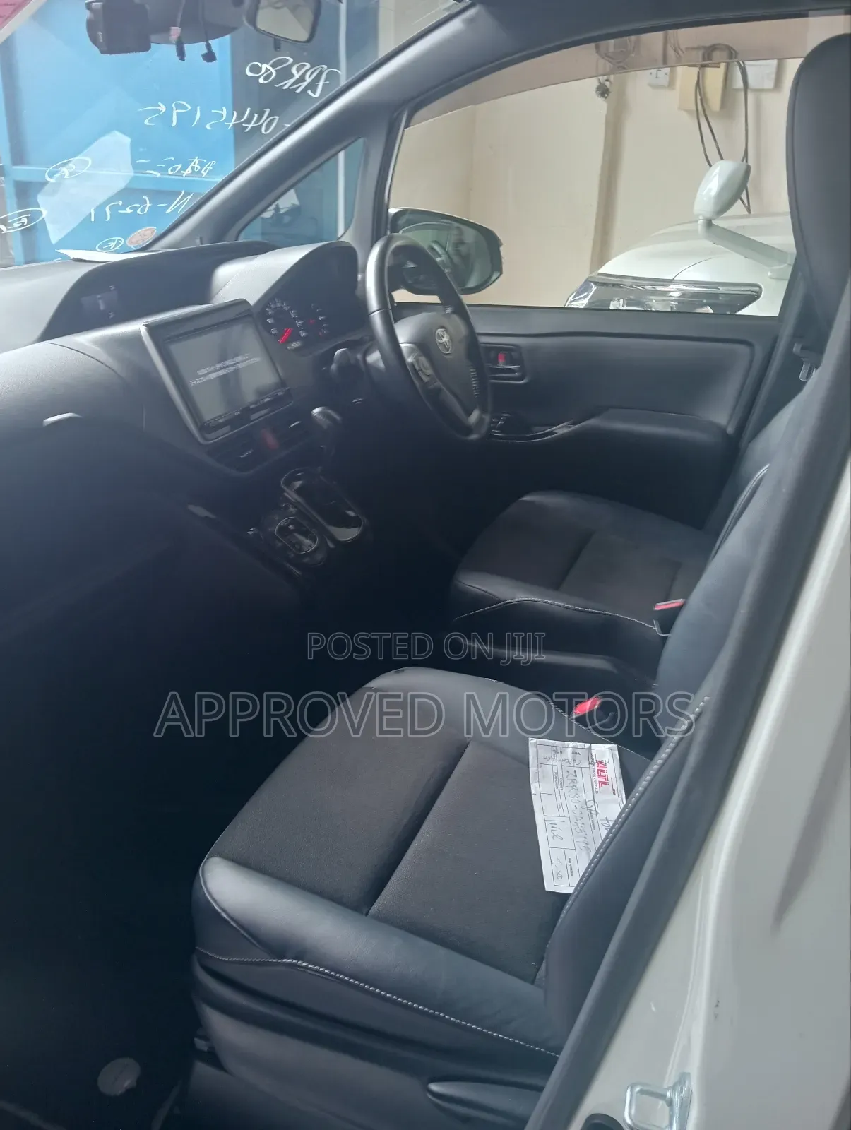 Toyota Noah 2019 White