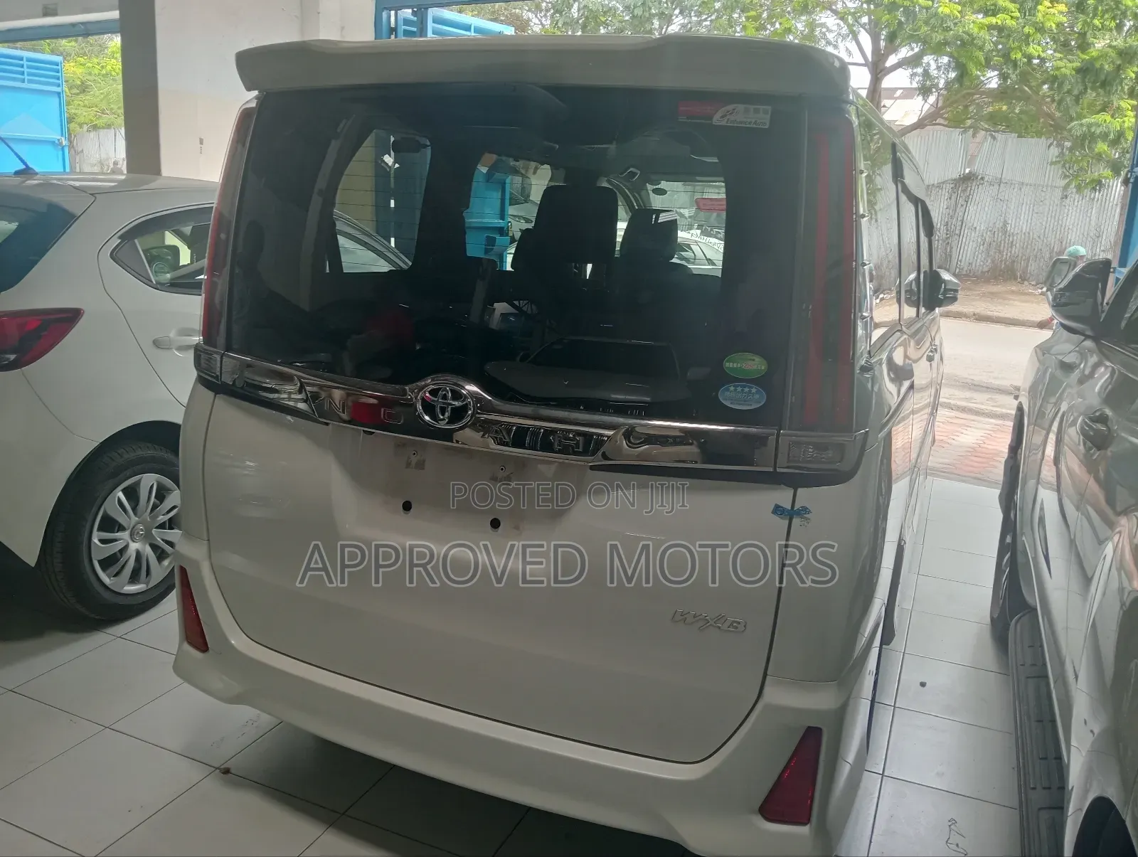 Toyota Noah 2019 White